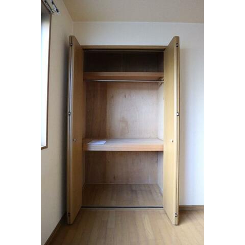 収納　奥行きもしっかりの収納です。