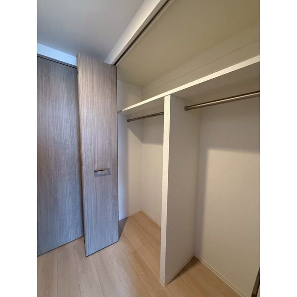 収納　※写真は同じマンションの違う部屋のものになります。