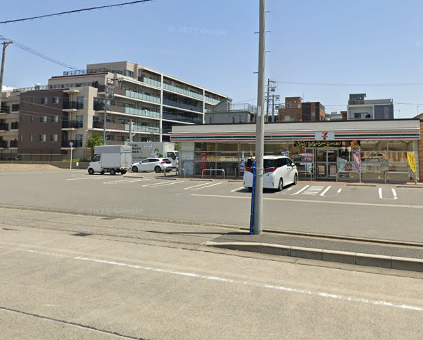 コンビニ　セブンイレブン 名古屋広川町2丁目店（コンビニ）まで342m