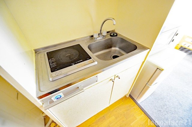 キッチン　備品や設備仕様は号室等により異なります現地をご確認ください。