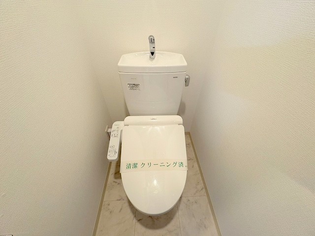 エステムコート新大阪14アイシーのトイレ写真