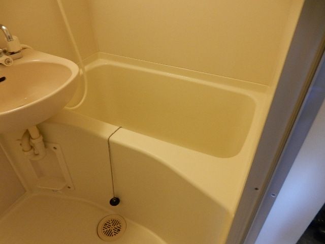 レオパレスOHYATO IIの風呂写真