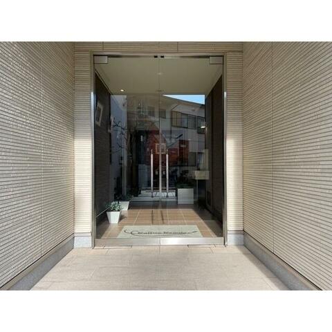 その他共有部分　建物の入口です
