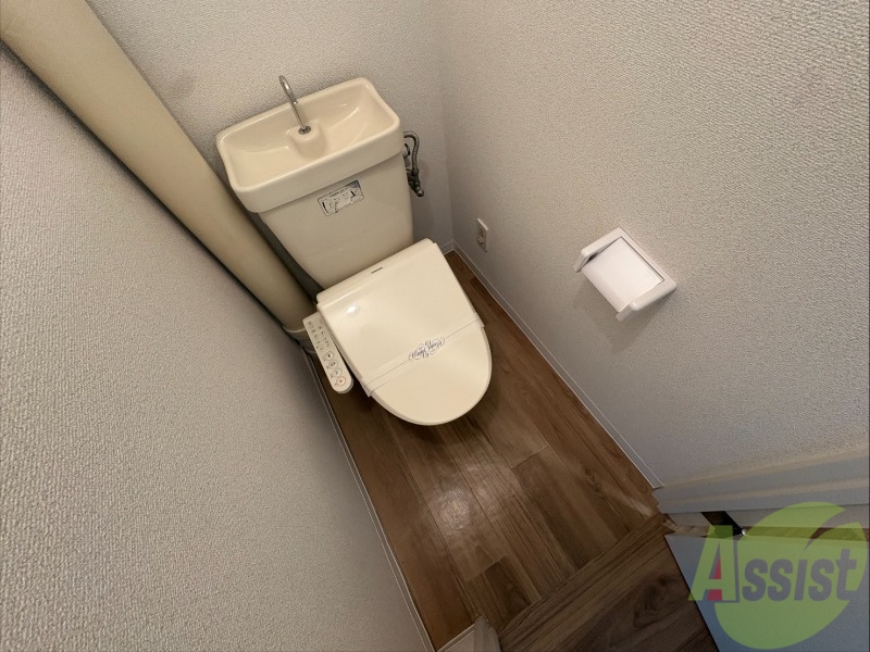 トイレ　ウォシュレットがついたトイレです。安心して使用できますね。