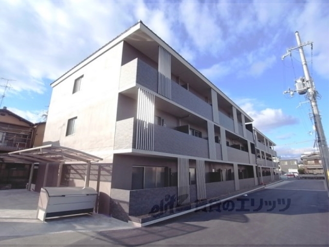 京阪本線 伏見桃山駅 徒歩33分 3階建 築11年の外観写真