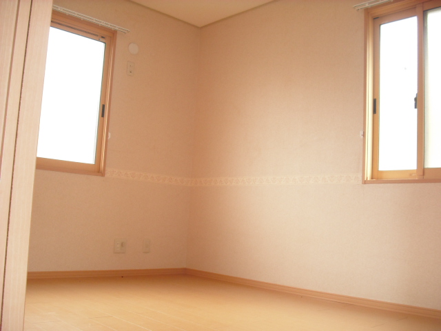 その他部屋・スペース　洋室６帖　窓が２面ありますよ