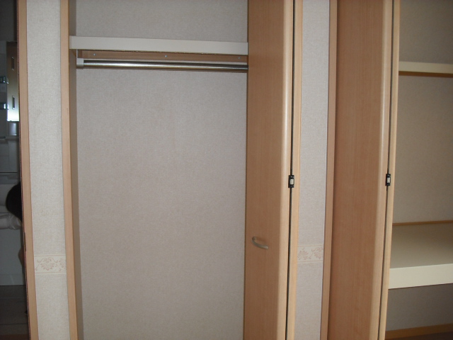 収納　洋室６帖にあるクロゼットです