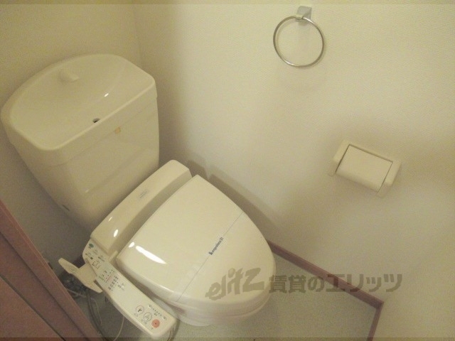 【蒲生郡日野町松尾のアパートのトイレ】