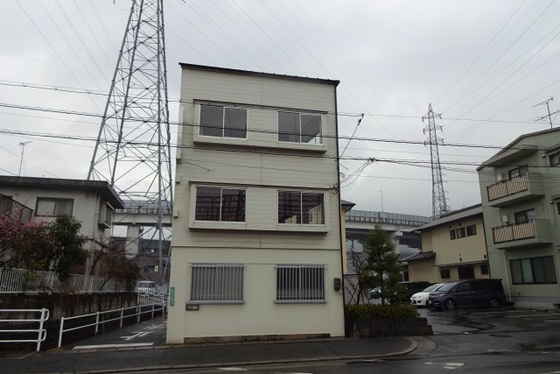 鶴江事務所付住宅の建物外観