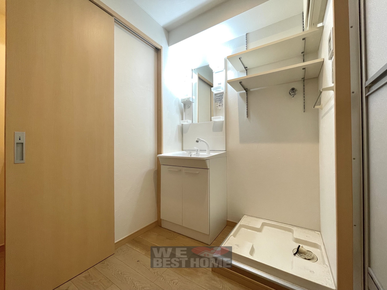 洗面設備　独立洗面台です♪