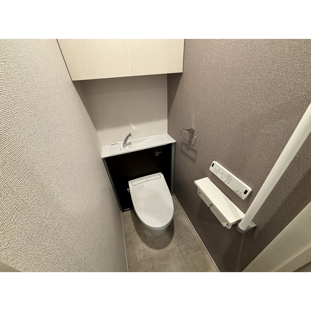 【安曇野市穂高のアパートのトイレ】