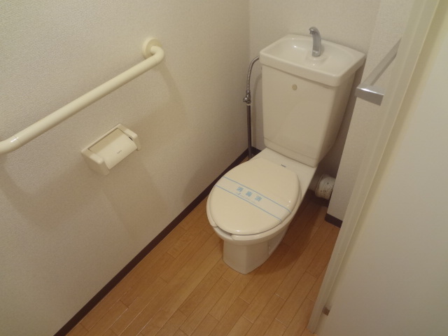 【サンモールパレスＢ棟のトイレ】