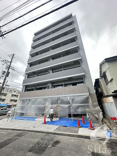 【吹田市岸部南のマンションの建物外観】