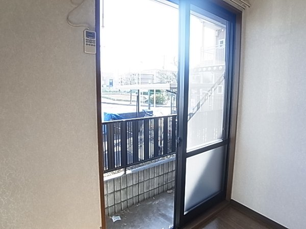 バルコニー　テラス