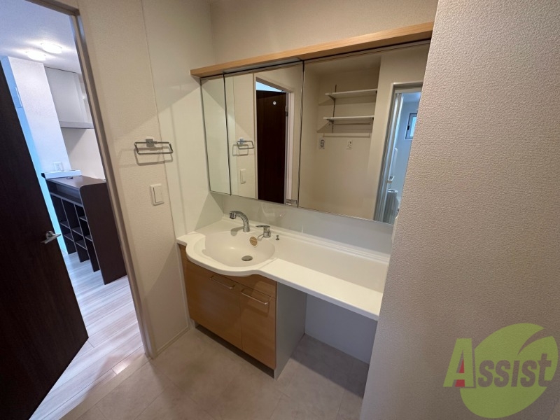 洗面設備　洗面台は独立しています。朝の身支度はこちらでどうぞ～