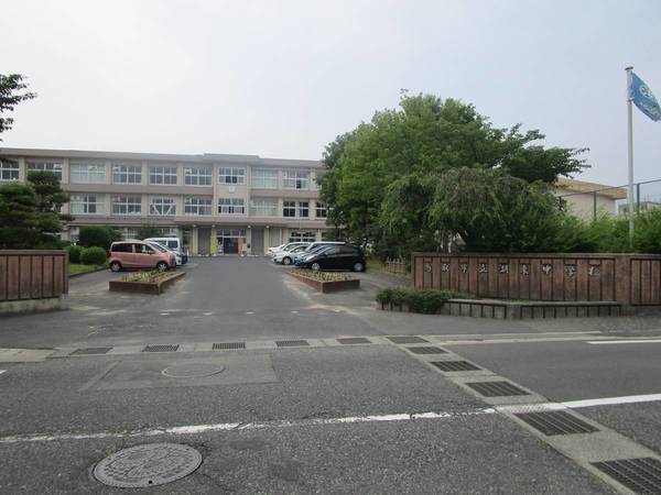 中学校　湖東中学校（中学校）まで450m
