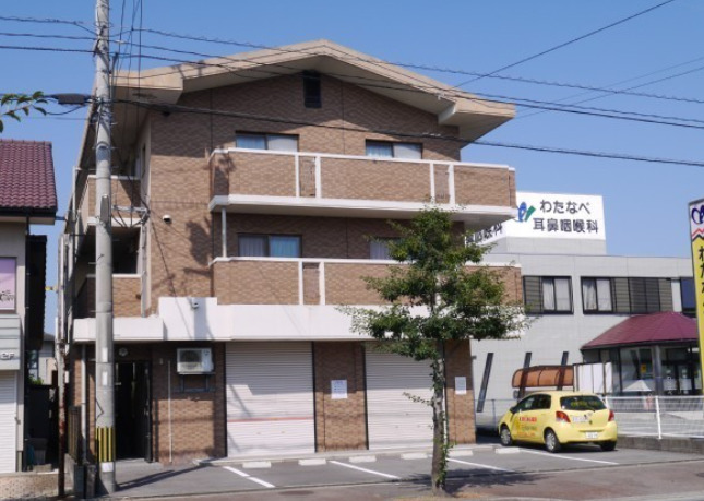 駐車場　駐車場があるので、車を買う予定の方も安心です