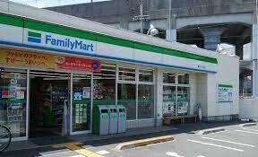 コンビニ　ファミリーマート桑津五丁目店（コンビニ）まで407m