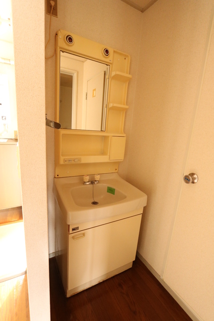 洗面設備　便利な独立洗面台♪