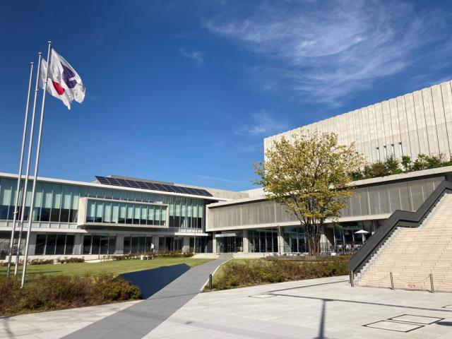 その他　東大阪市文化創造館（その他）まで384m