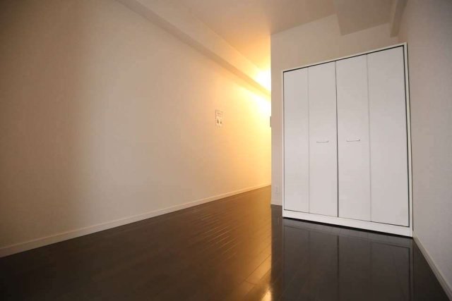 居室・リビング　明るい洋室です