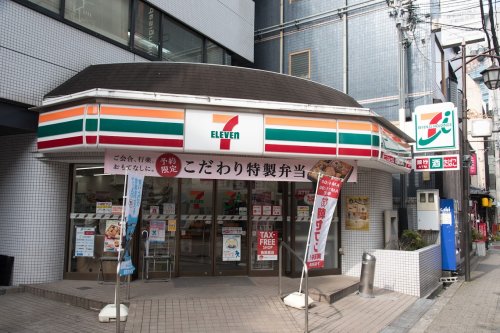コンビニ　セブンイレブン 大阪兎我野町店（コンビニ）まで1m
