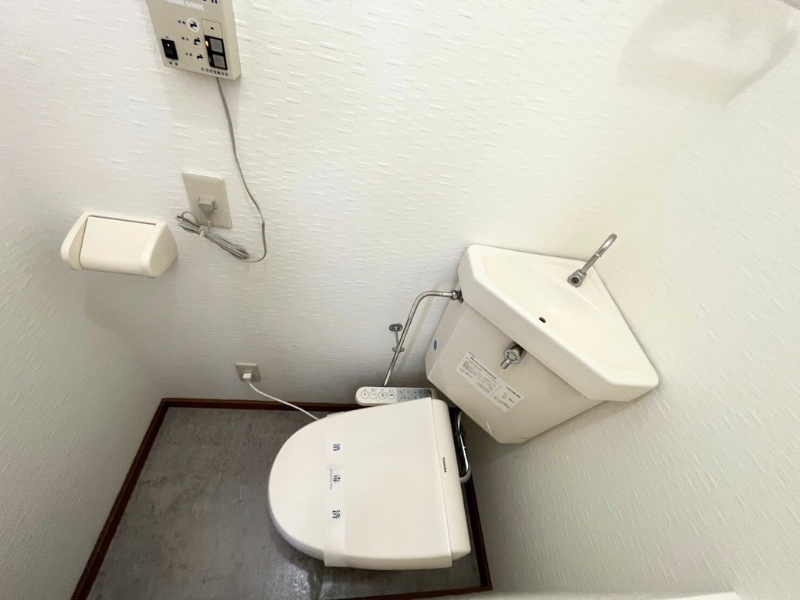 ＪＲ室蘭本線 苫小牧駅 徒歩48分 3階建 築34年のトイレ写真