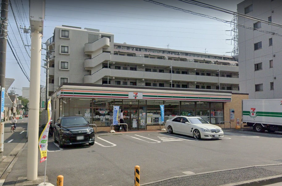 コンビニ　セブンイレブン 横浜樽町4丁目店（コンビニ）まで273m