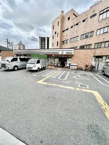 コンビニ　セブンイレブン大阪上新庄1丁目店（コンビニ）まで1286m