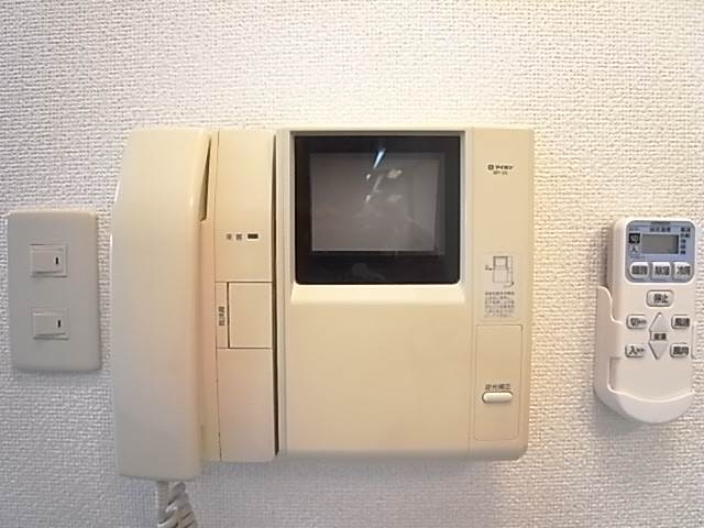 セキュリティ　モニターホンで安心です。