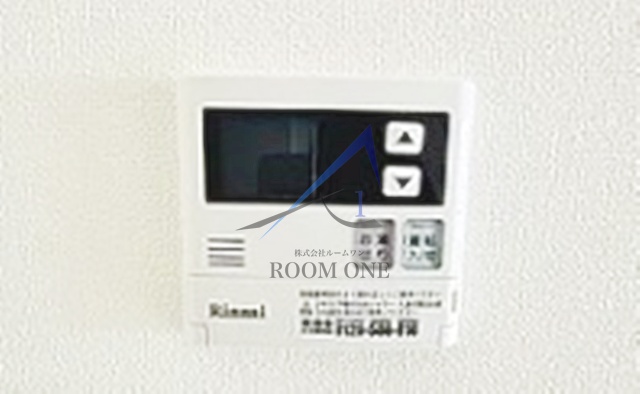 その他設備　給湯器パネルです。