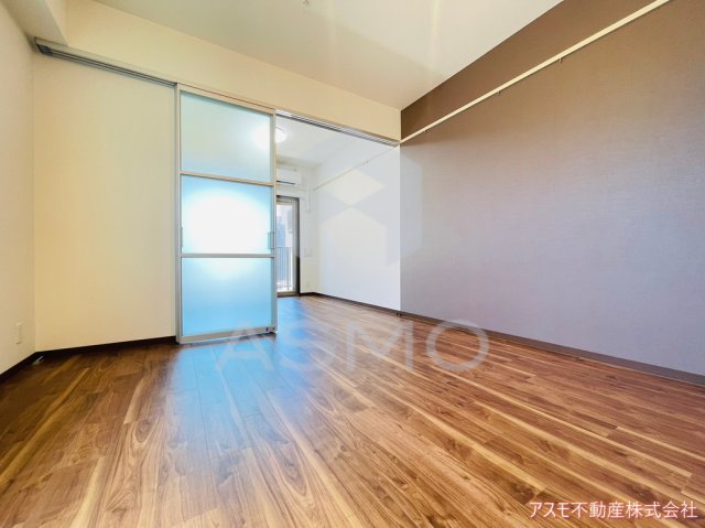 居室・リビング　同マンション別部屋　参考写真