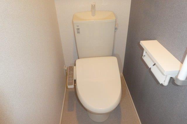 トイレ　シャワー付きトイレ
