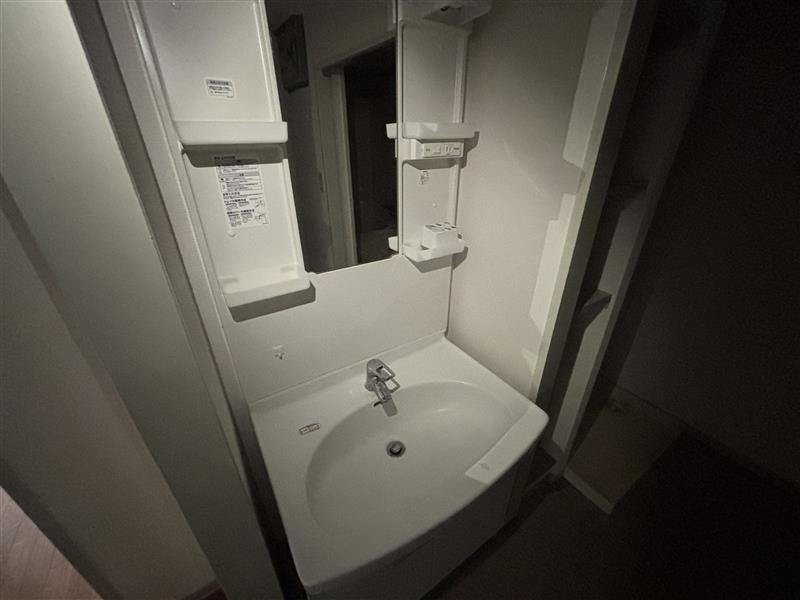洗面設備　別部屋106号室の参考写真となります
