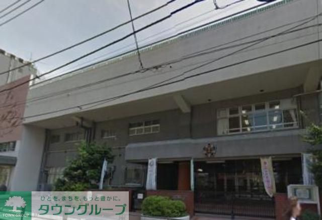 小学校　台東区立蔵前小学校（小学校）まで660m