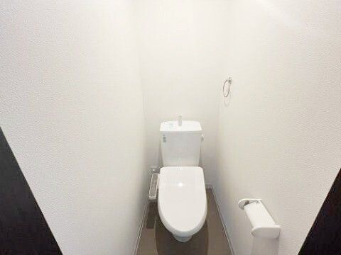 ＪＲ川越線 西大宮駅 徒歩12分 3階建 築2年のトイレ写真