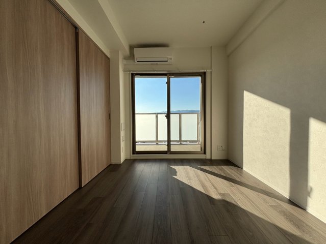 プレリス尼崎レーネヴィアの居間写真