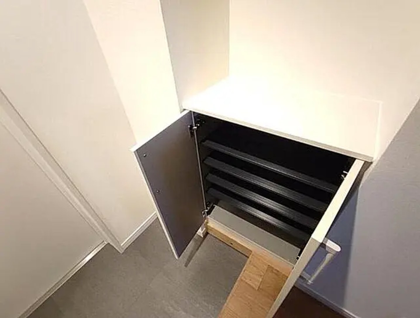 玄関　同タイプ部屋　参考写真です