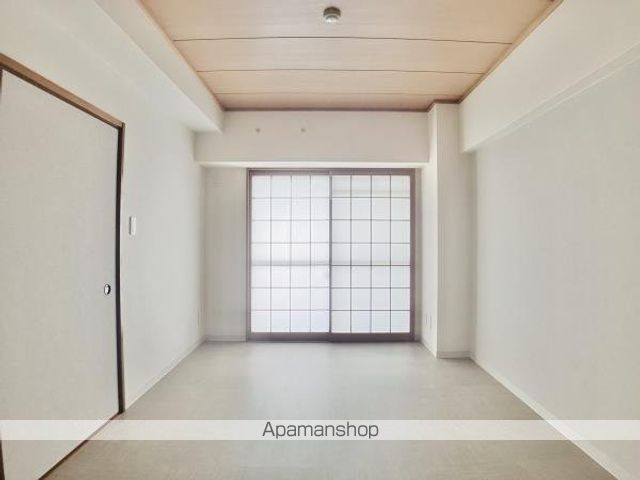 ハイムローゼの居間写真