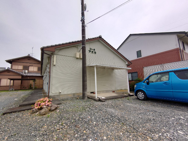 浜松市中央区初生町のアパートの建物外観