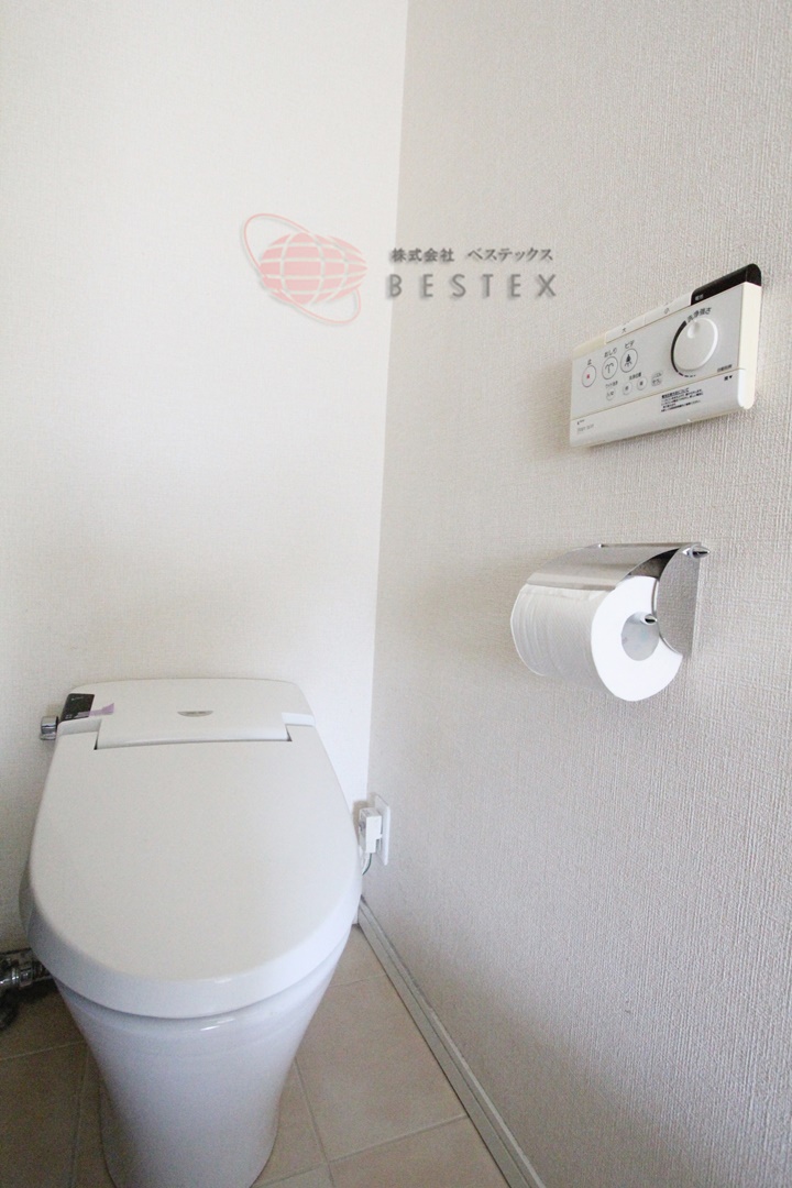 トイレ　※同タイプのお部屋の写真です。