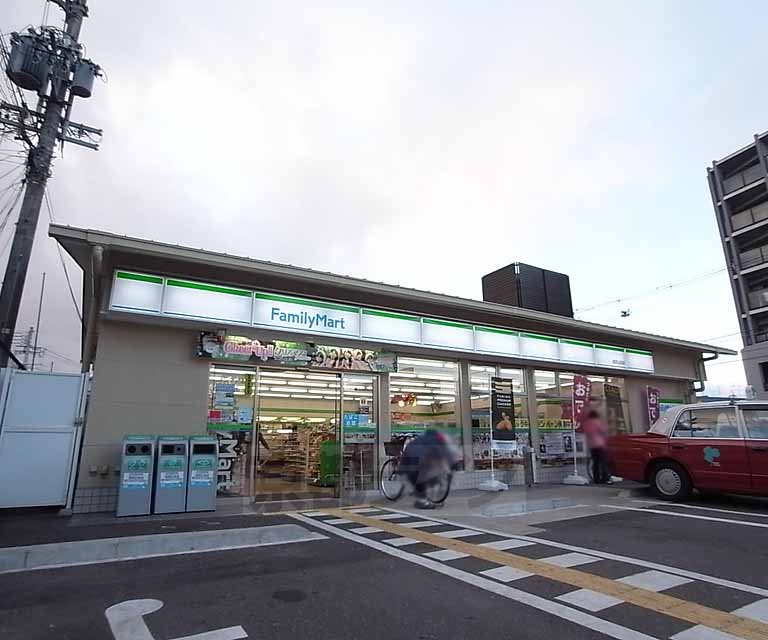 【京都市西京区山田北山田町のアパートのコンビニ】