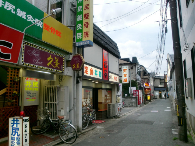 【築山コーポの飲食店】