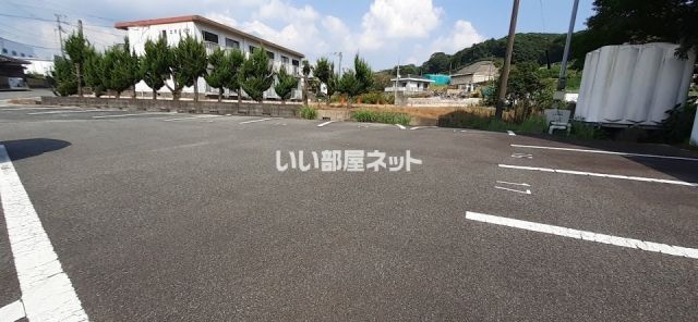 【グリーンバレー鳥栖の駐車場】