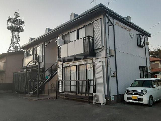 磐田市中泉のアパートの建物外観