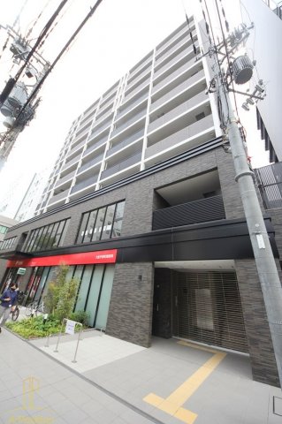 大阪市中央区伏見町のマンションの建物外観