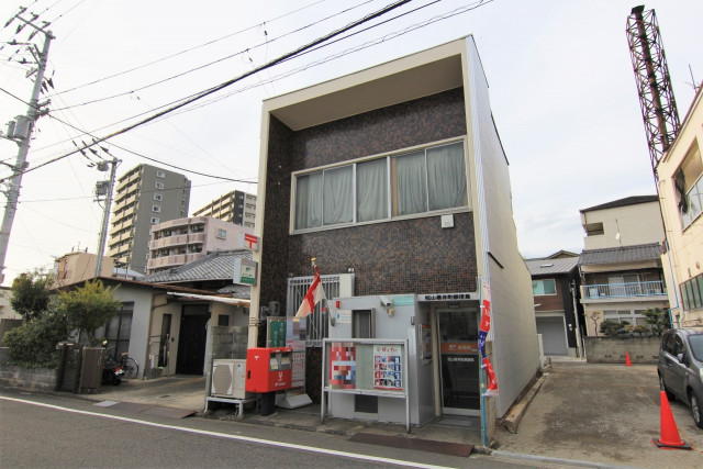 【松山市北立花町のマンションの郵便局】