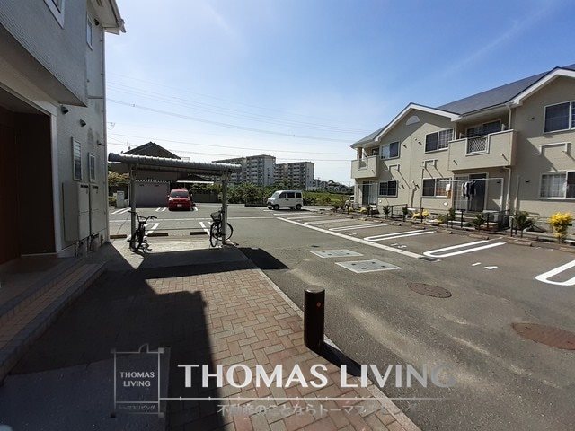 【飯塚市鯰田のアパートのエントランス】