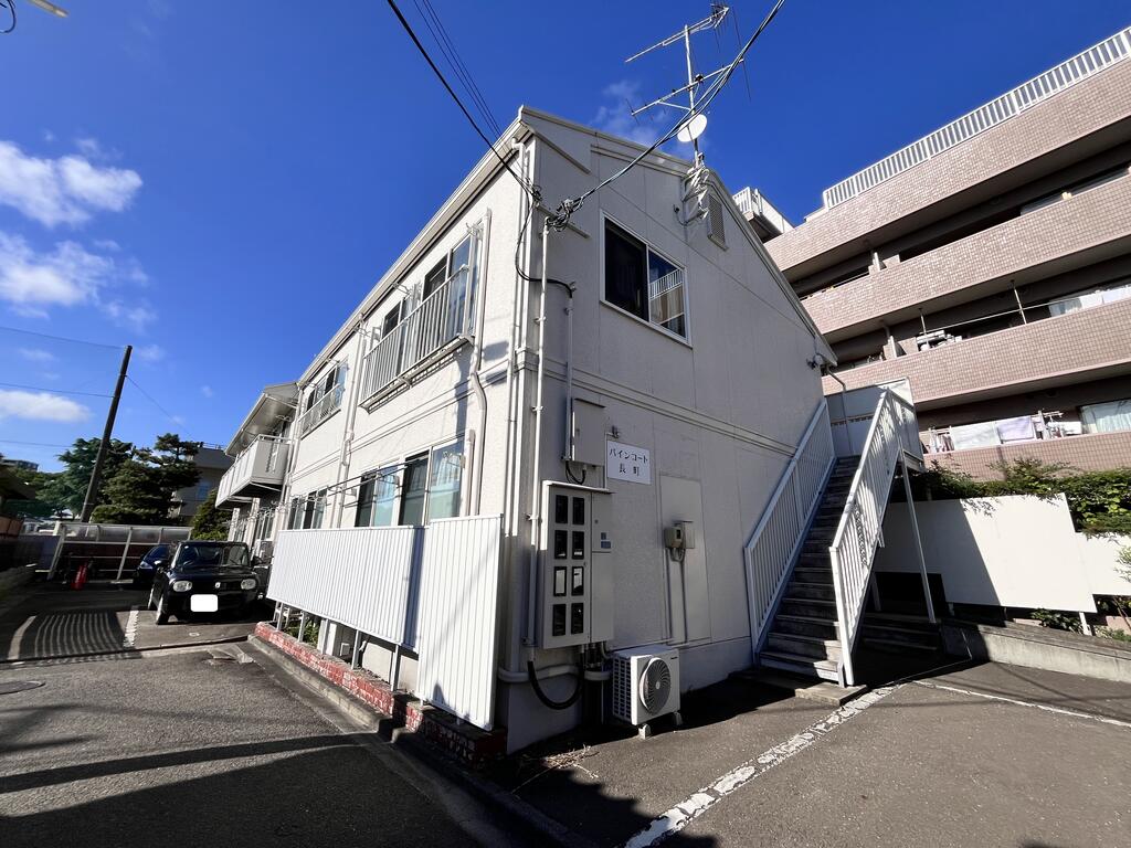 パインコート長町の建物外観