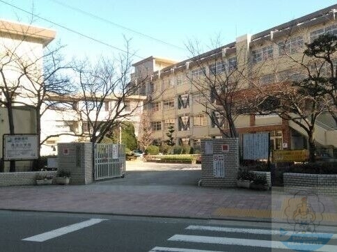 【ロフティ吉塚駅前弐番館の小学校】